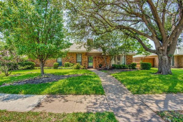 3216 Cross Bend Road, Plano, TX 75023