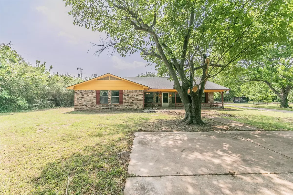 Fairview, TX 75069,715 Country Club Road