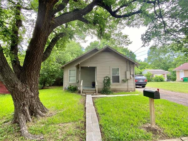 707 Ritchey Street, Gainesville, TX 76240