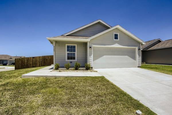 4146 Wintergreen Drive, Forney, TX 75126