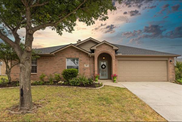 107 Santa Fe Trail, Justin, TX 76247