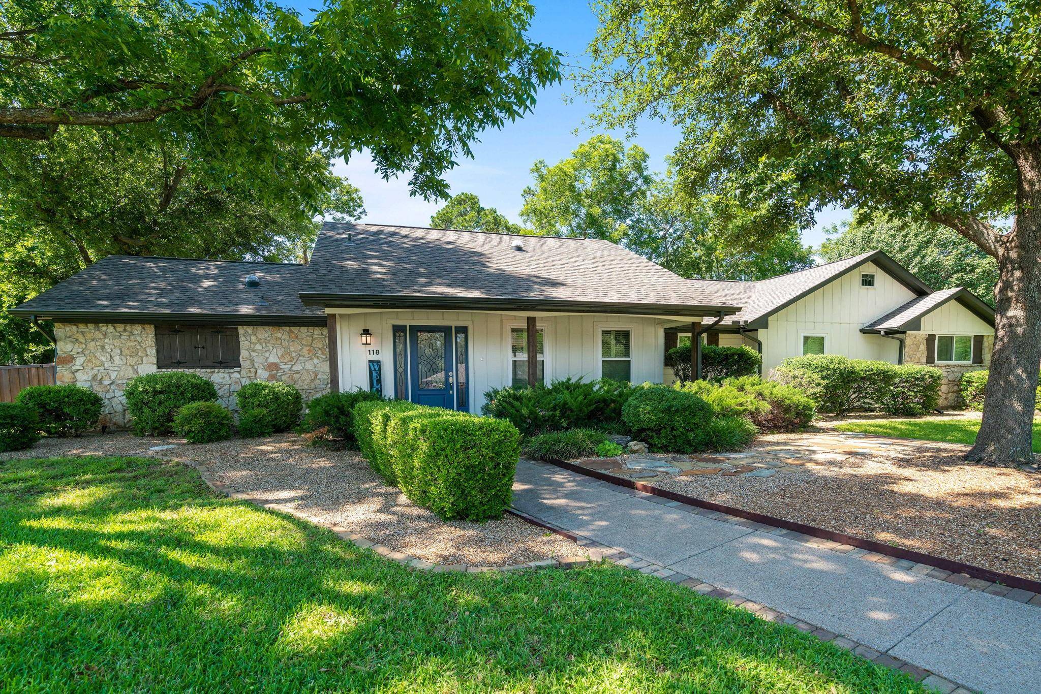 118 Donna Circle, Highland Village, TX 75077