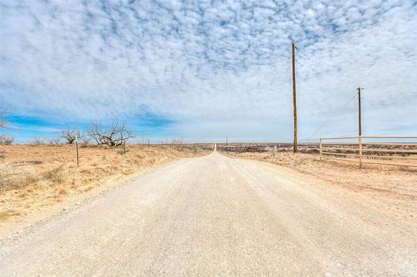 12487 CR 4102, Hermleigh, TX 79526