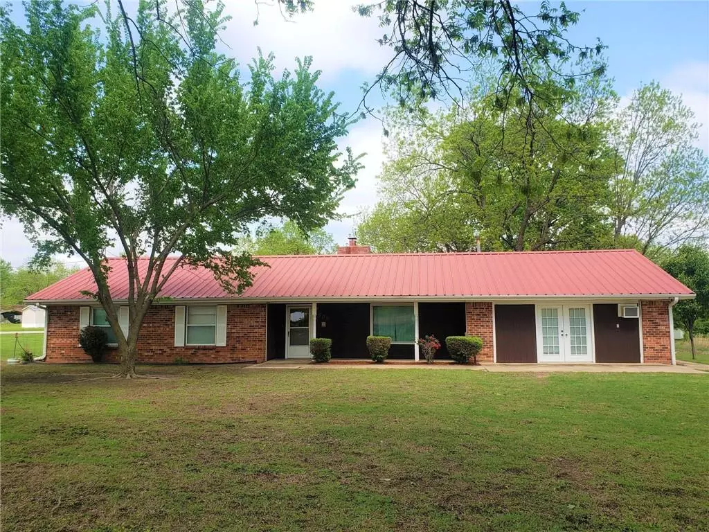 Holdenville, OK 74848,503 W 10th Street