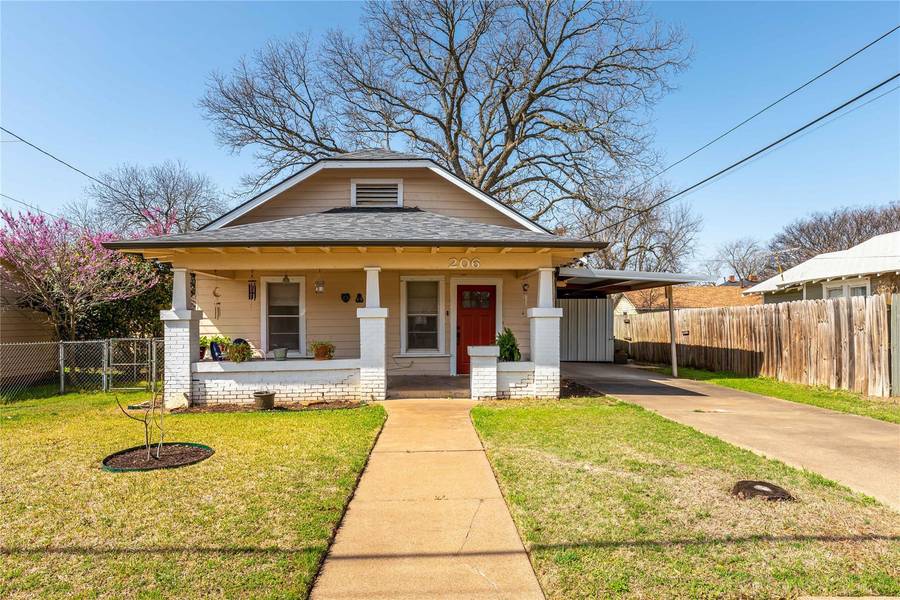 206 S Pendell Avenue, Cleburne, TX 76033