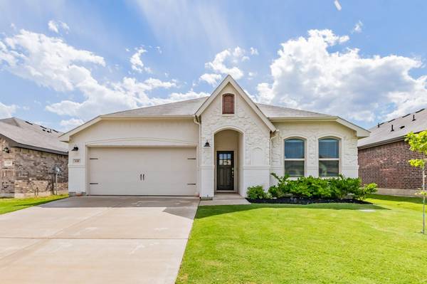 618 Autumn Avenue, Justin, TX 76247