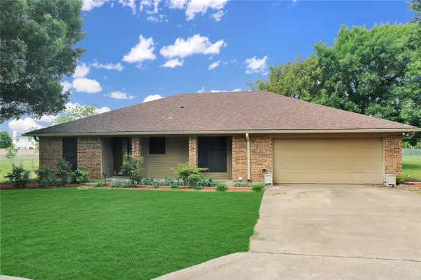 356 S College Avenue, Justin, TX 76247