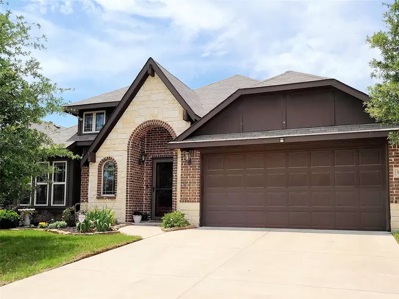 9204 Vineyard Lane, Fort Worth, TX 76123