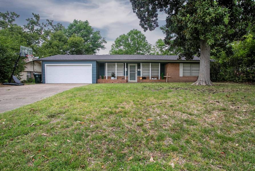 2704 Brentwood Drive, Tyler, TX 75701