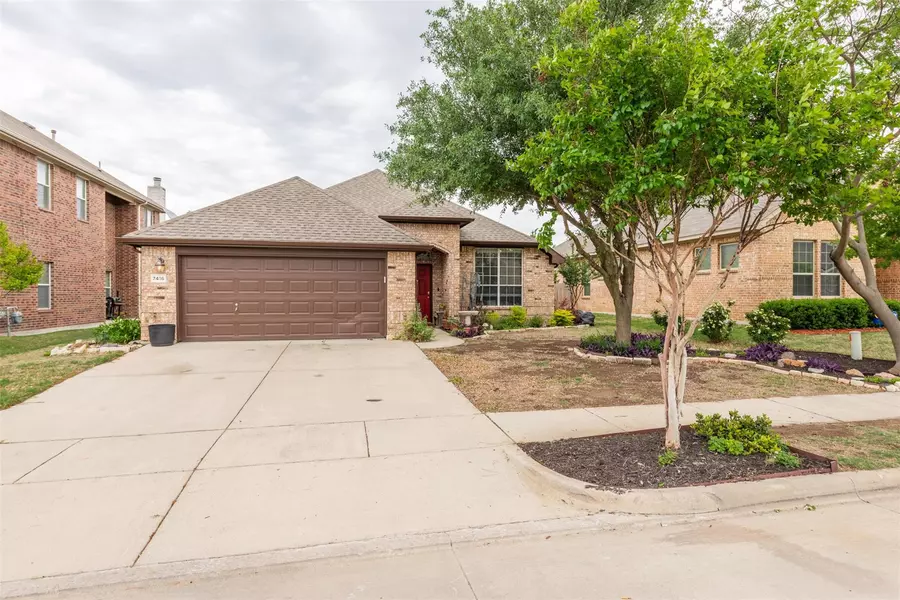 7416 Gairlock Drive, Fort Worth, TX 76179