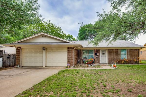 509 Saddle Ridge Lane, Saginaw, TX 76179