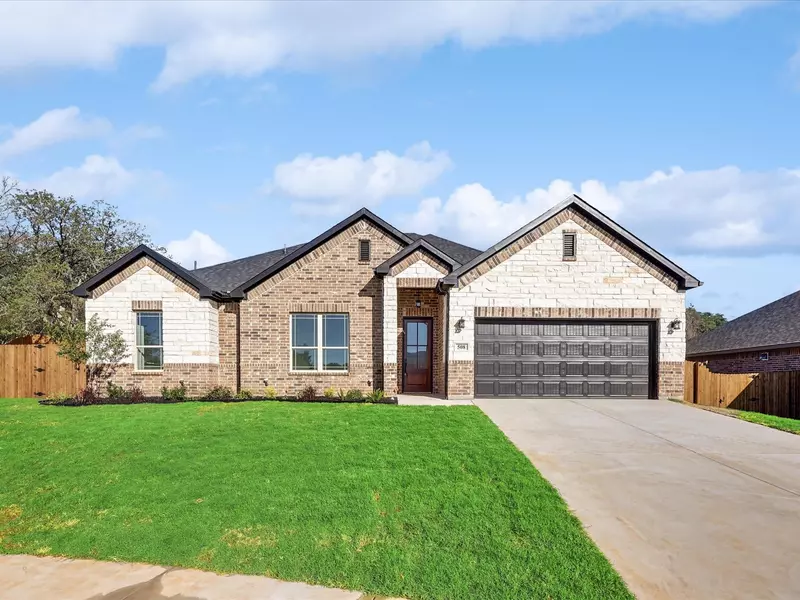 508 woodland Drive, Azle, TX 76020