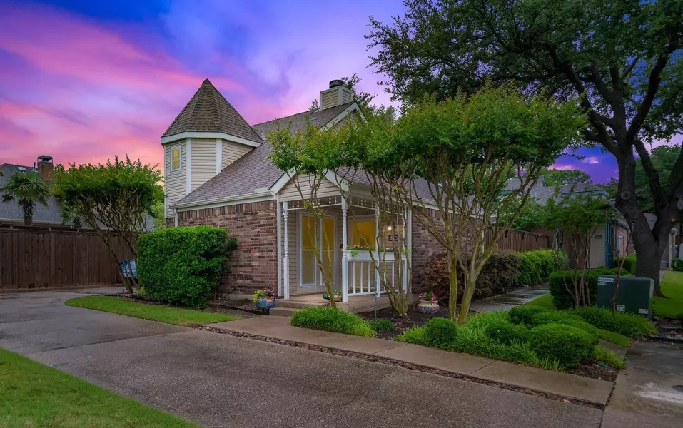 18027 Whispering Gables Lane, Dallas, TX 75287