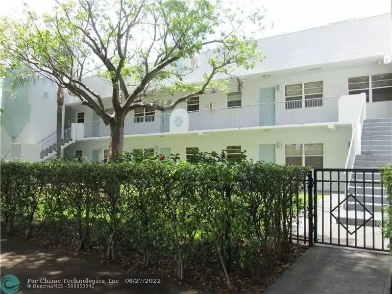 Hollywood, FL 33020,1925 Madison St  #4