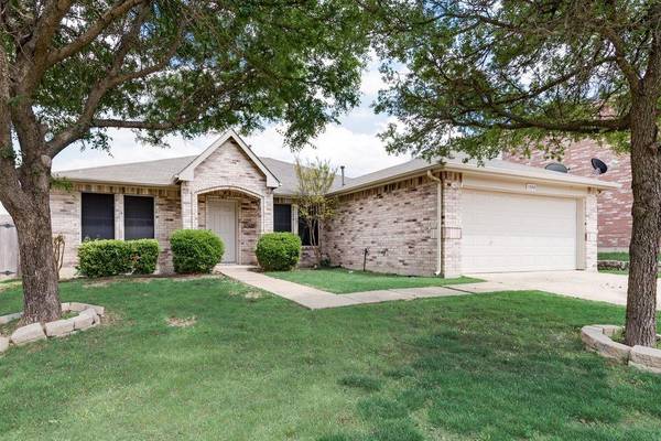 1004 Richmond Lane, Forney, TX 75126