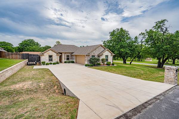 6501 Choctaw Court, Granbury, TX 76049