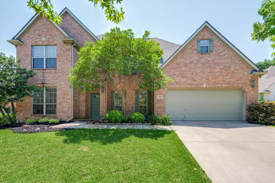 925 Kingwood Circle, Highland Village, TX 75077