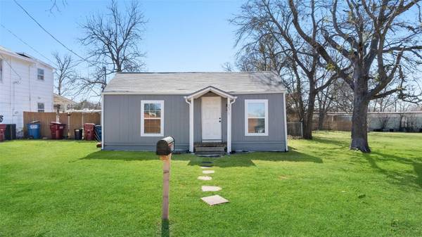 271 Texana Street, Van Alstyne, TX 75495