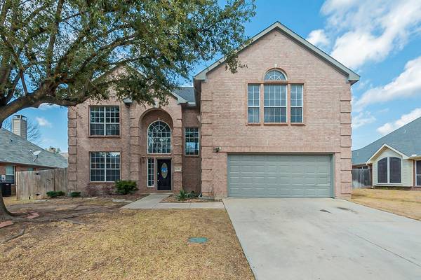 5449 Glen Canyon Road, Fort Worth, TX 76137