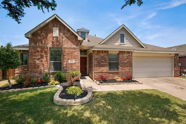 5980 Waterford Drive, Grand Prairie, TX 75052