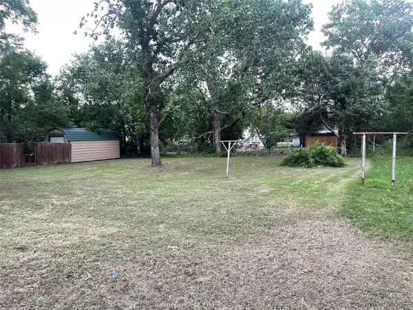 Honey Grove, TX 75446,904 12th Street