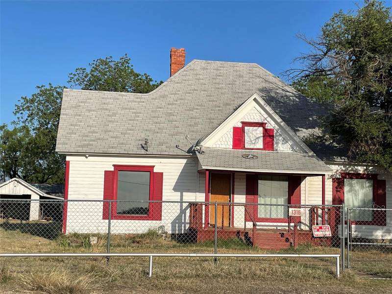 1316 Walnut Street, Baird, TX 79504