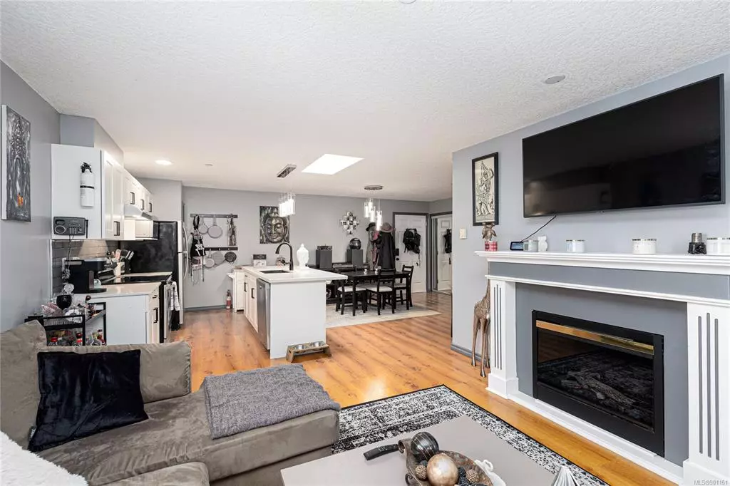 Langford, BC V9B 2V8,893 Hockley Ave #407