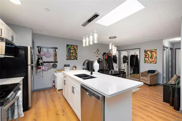 Langford, BC V9B 2V8,893 Hockley Ave #407