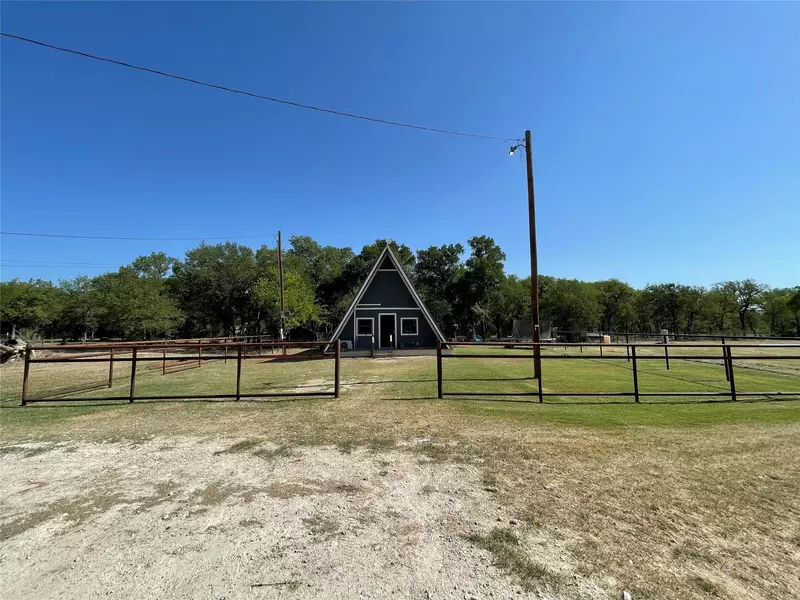 13251 HWY 36, Comanche, TX 76442