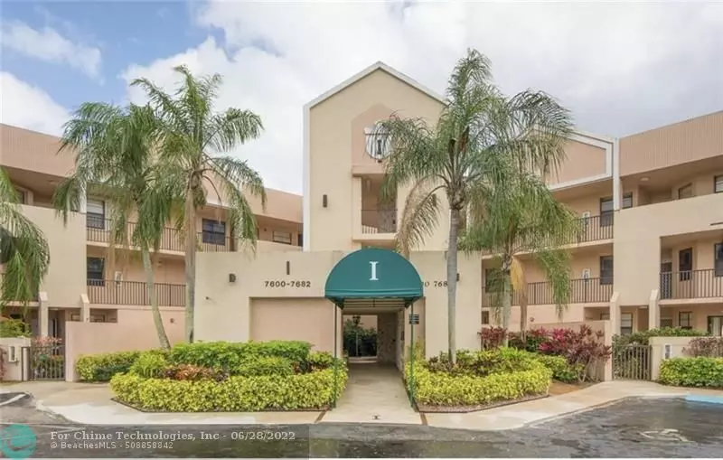 7620 Fairfax Dr  #111, Tamarac, FL 33321