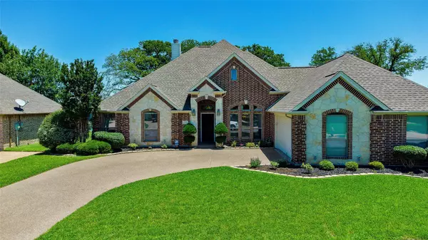 Arlington, TX 76001,8117 Oak Hollow Drive