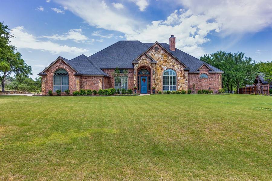 230 Deer Creek Drive, Aledo, TX 76008