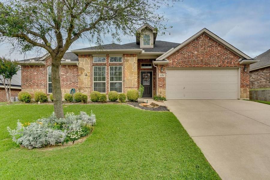 1133 Hidden Meadow Drive, Burleson, TX 76028