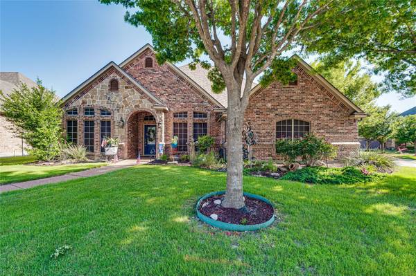 137 Castle Pines Drive, Willow Park, TX 76008