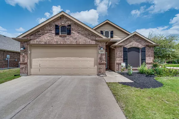 104 Coyote Run, Waxahachie, TX 75165