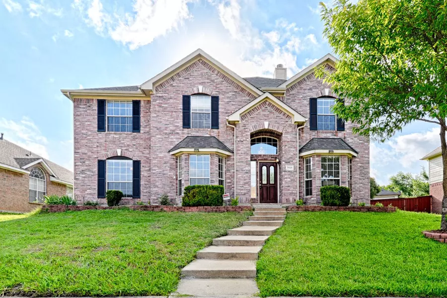 3926 Rolling Oaks Drive, Carrollton, TX 75007