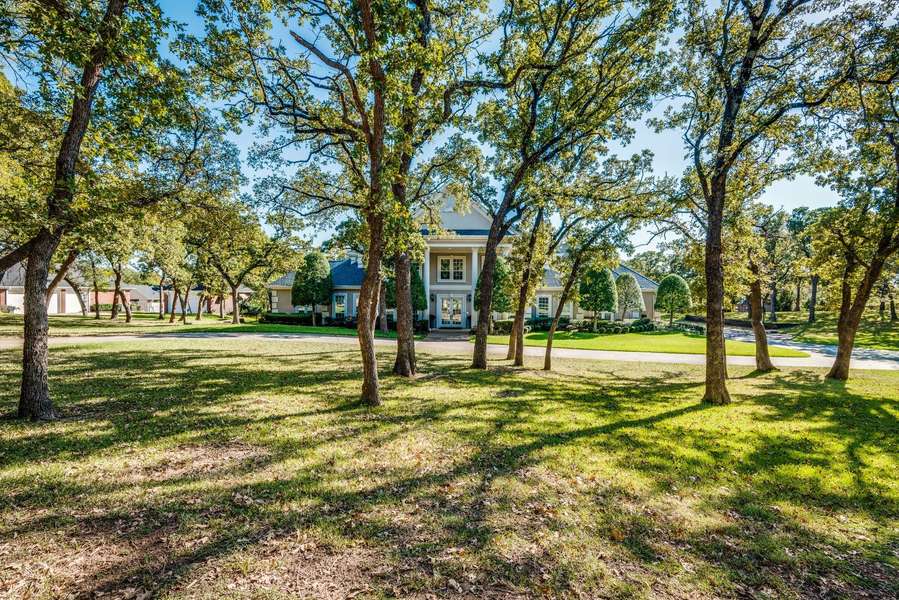 10 Twin Lakes Court #A, Dalworthington Gardens, TX 76016