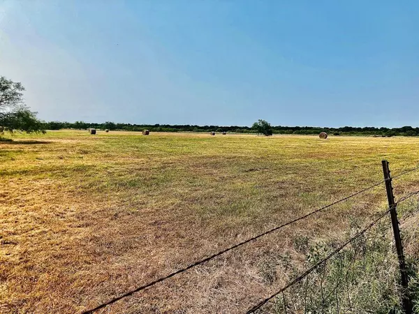 Powell, TX 75153,61600 NE county road 2030