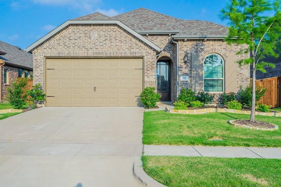 3517 Lilac Drive, Aubrey, TX 76227