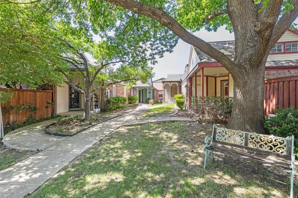 Dallas, TX 75229,3137 Royal Gable Drive