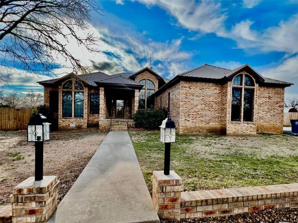 132 Golden Kinglet Lane, Cisco, TX 76437