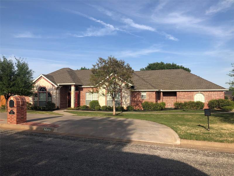 1605 Carolina Street, Graham, TX 76450