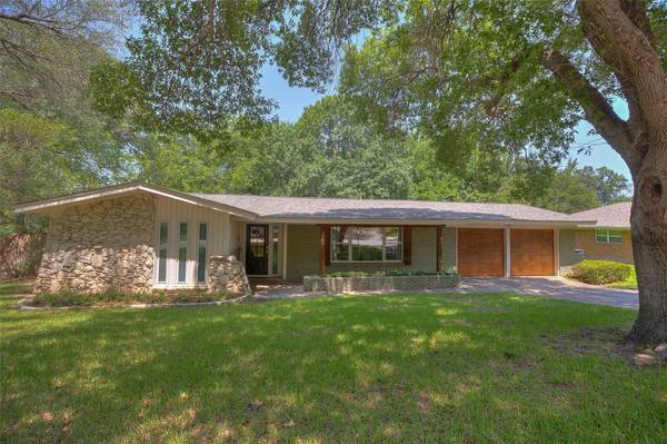 1800 Sevilla Road, Fort Worth, TX 76116