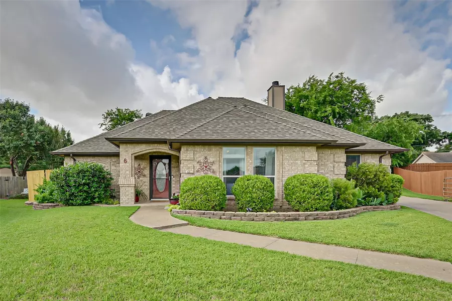 6 Chapel Hill Court, Mansfield, TX 76063