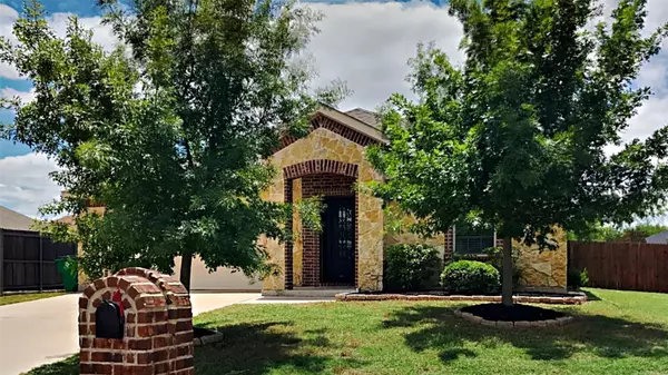 203 Old Spanish Trail, Waxahachie, TX 75167