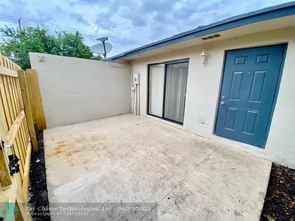 Lake Worth Beach, FL 33463,4583 Barclay Cres  #10