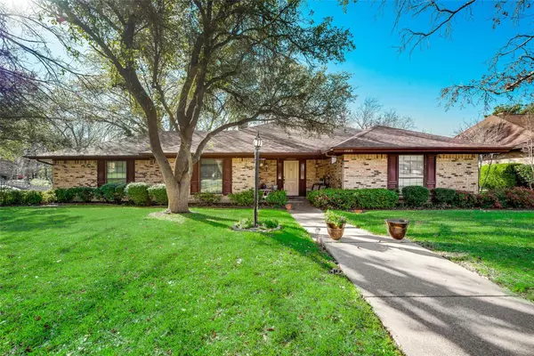 1662 Watson Road, Fort Worth, TX 76103