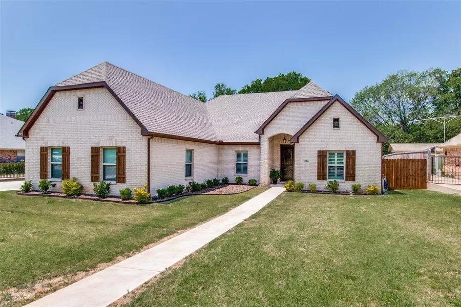 2110 Meadows Lane, Sherman, TX 75092