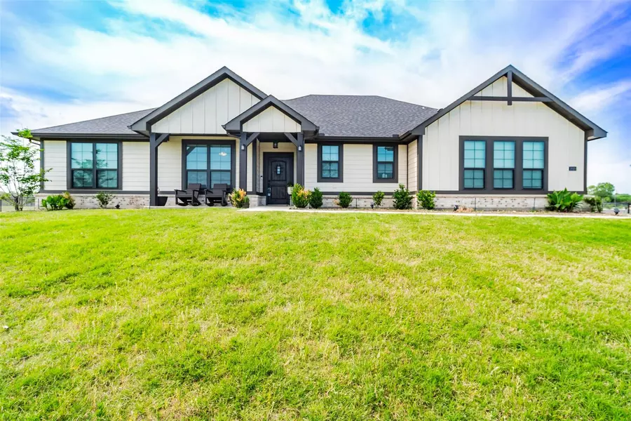 2020 Pebblegate Drive, Weatherford, TX 76085