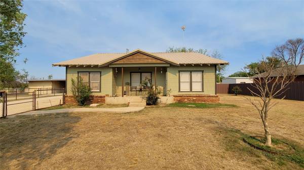 533 Thelma Avenue, Baird, TX 79504